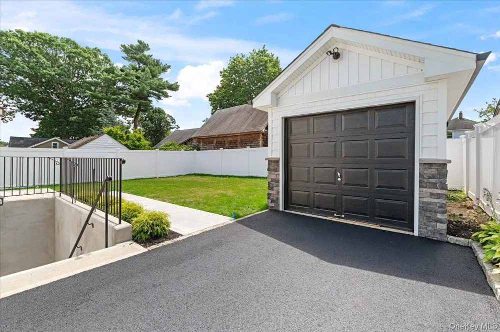 51 Willis Avenue Syosset, NY 11791
