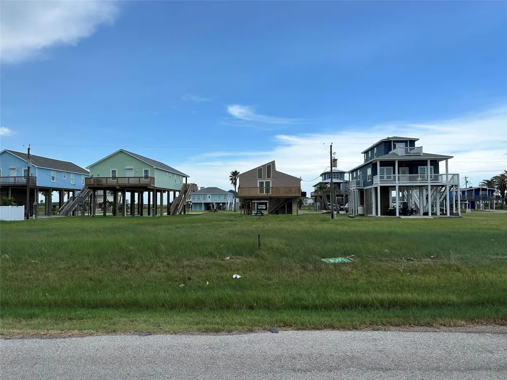 Fathom Dr Freeport, TX 77541