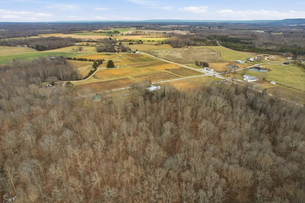 105 Farris Creek Bridge Rd Belvidere, TN 37306