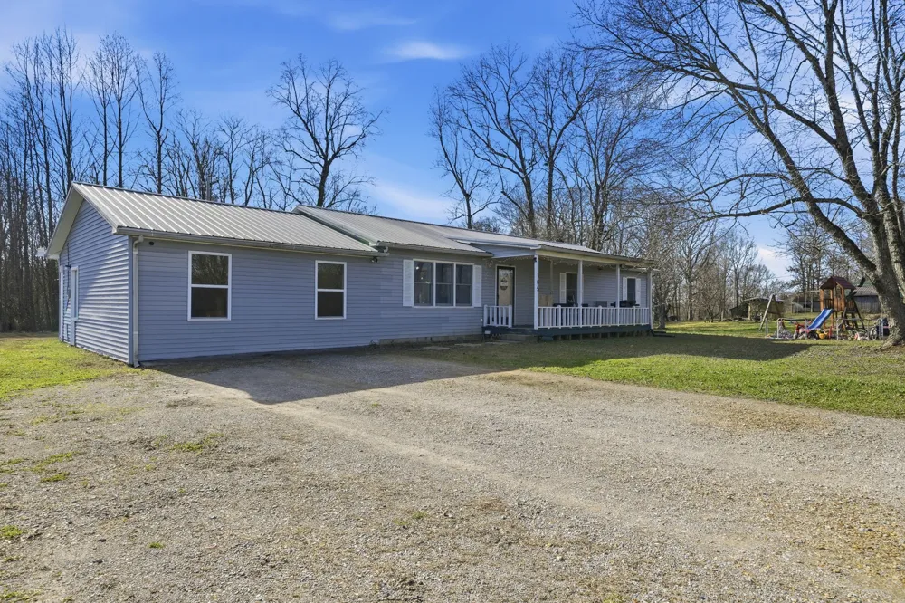 105 Farris Creek Bridge Rd Belvidere, TN 37306