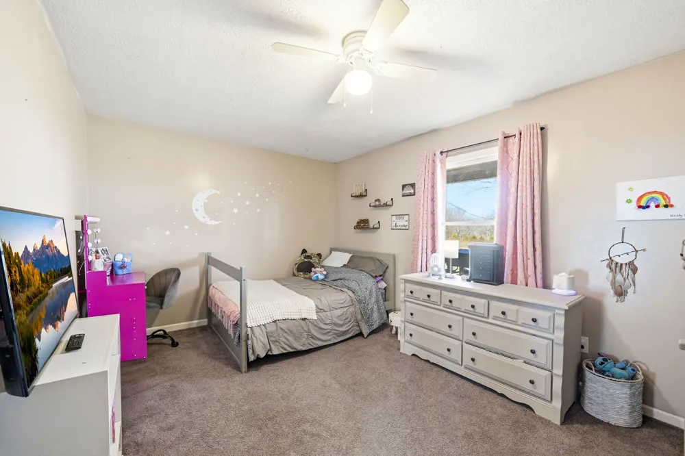 105 Farris Creek Bridge Rd Belvidere, TN 37306