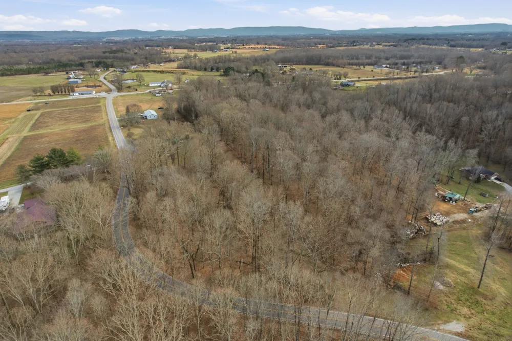 105 Farris Creek Bridge Rd Belvidere, TN 37306