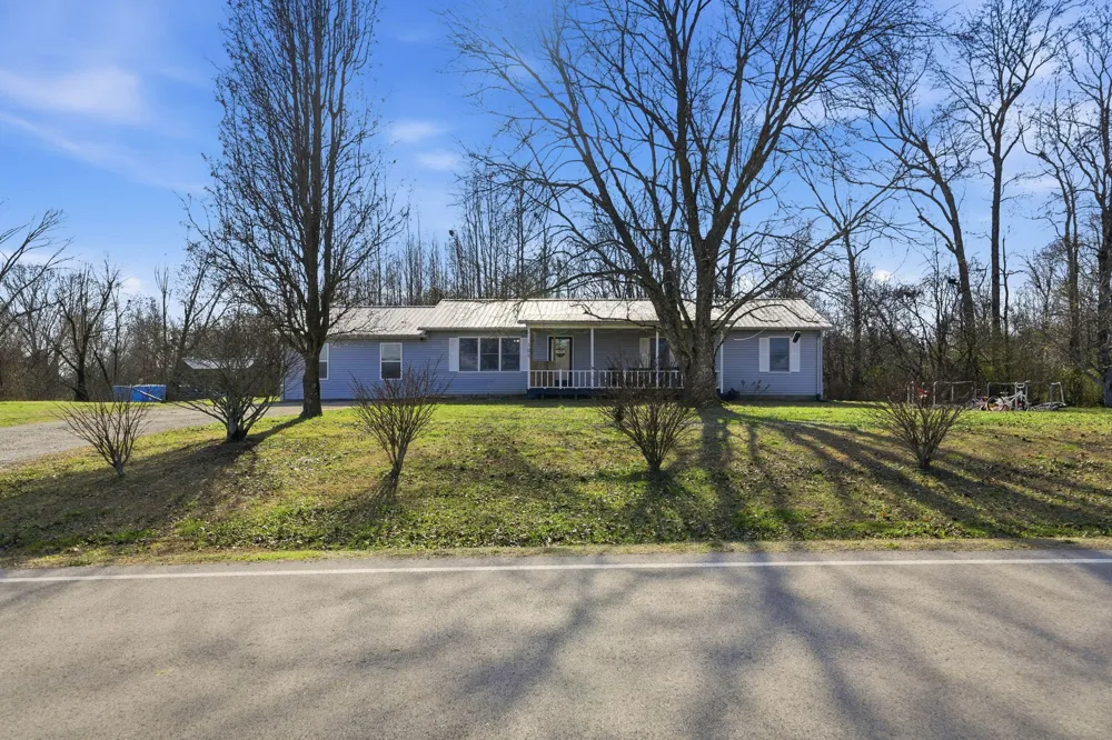 105 Farris Creek Bridge Rd Belvidere, TN 37306