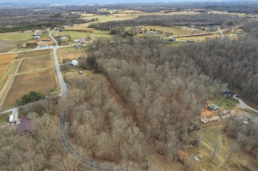 105 Farris Creek Bridge Rd Belvidere, TN 37306