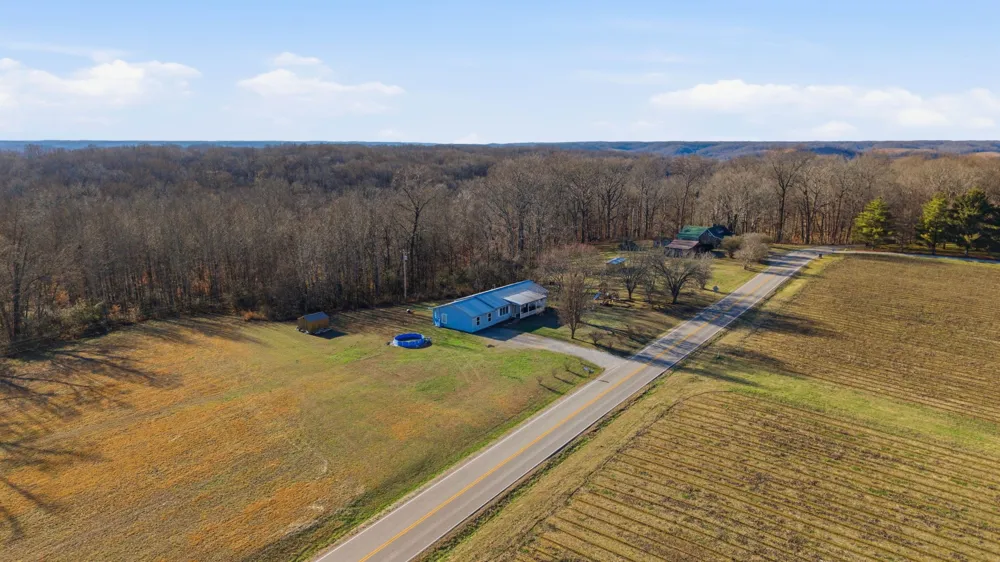 105 Farris Creek Bridge Rd Belvidere, TN 37306
