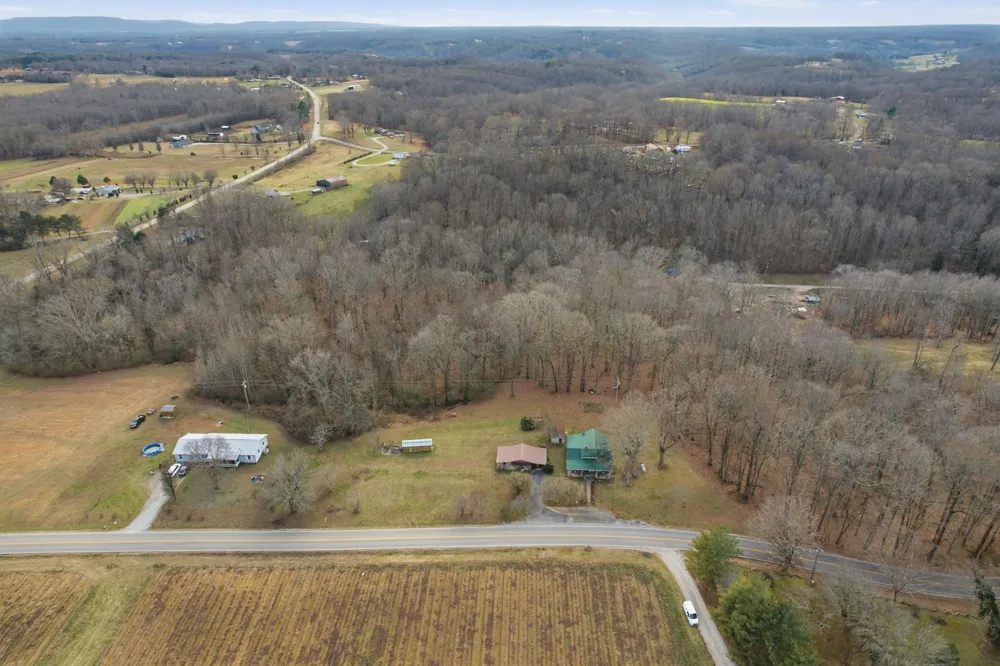 105 Farris Creek Bridge Rd Belvidere, TN 37306