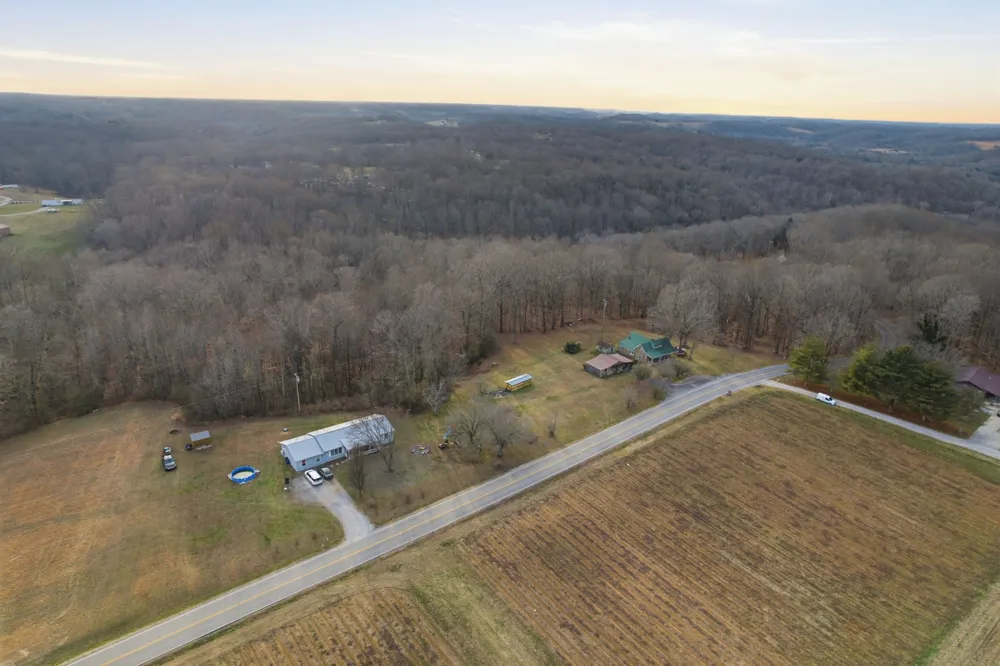 105 Farris Creek Bridge Rd Belvidere, TN 37306