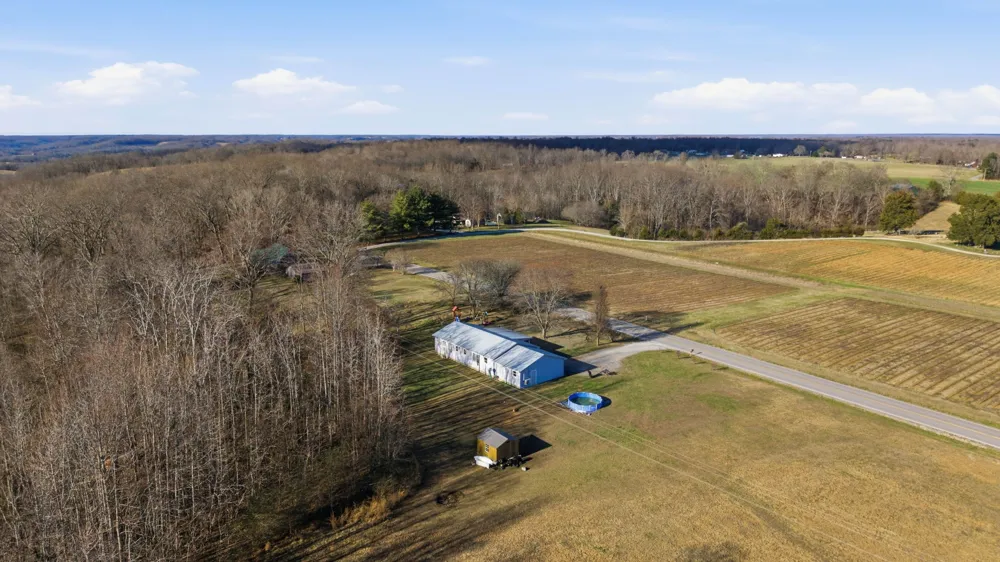 105 Farris Creek Bridge Rd Belvidere, TN 37306