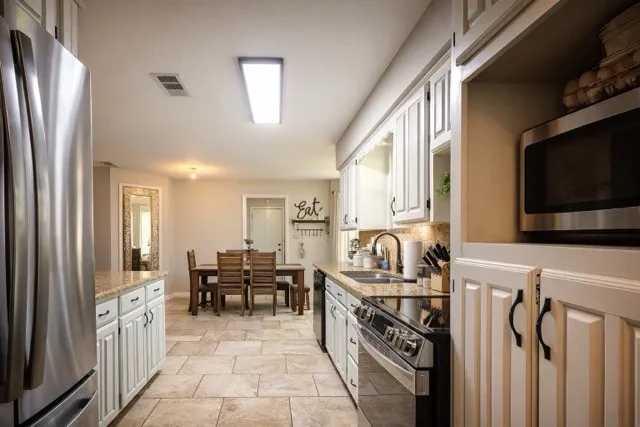 401 Allison Avenue Groesbeck, TX 76642