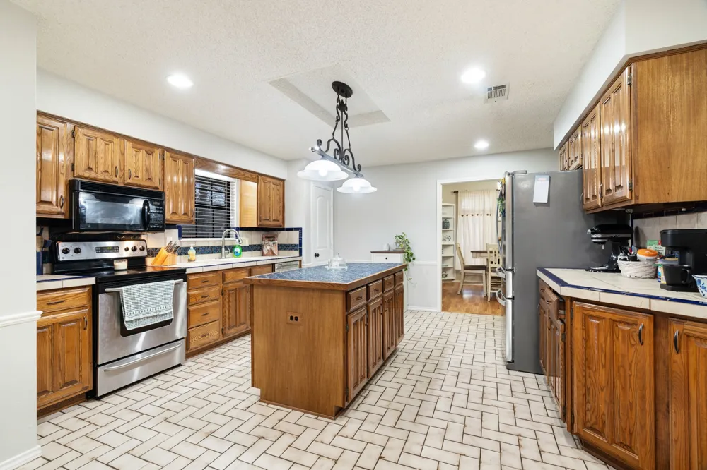 4145 Sleepy Hollow Reno, TX 75462