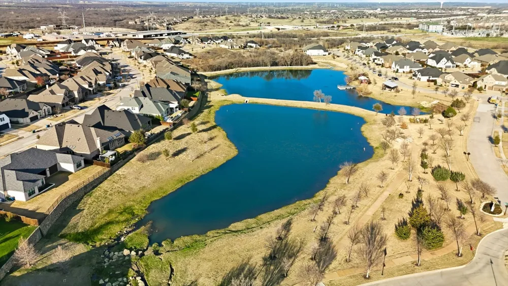 1008 W Bluff Way Roanoke, TX 76262