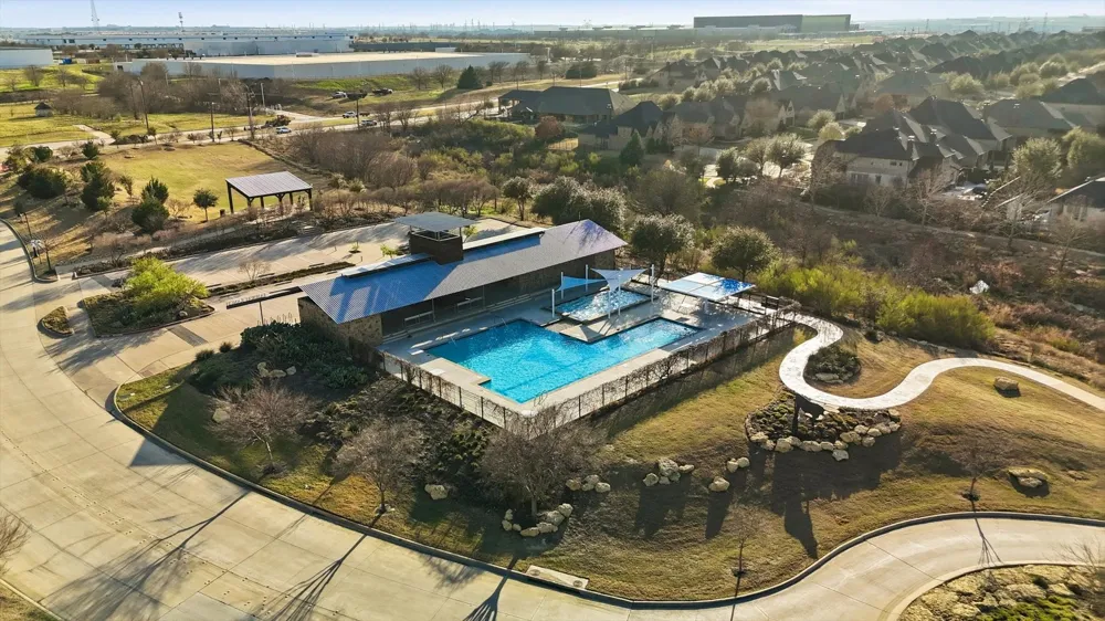 1008 W Bluff Way Roanoke, TX 76262