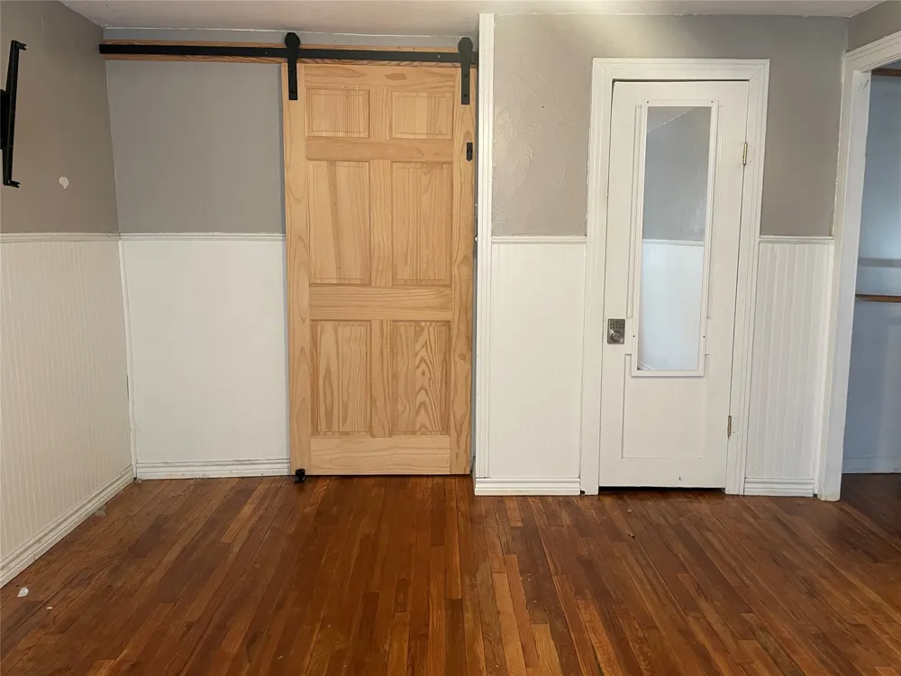 110 S Hubbard Street Alvord, TX 76225