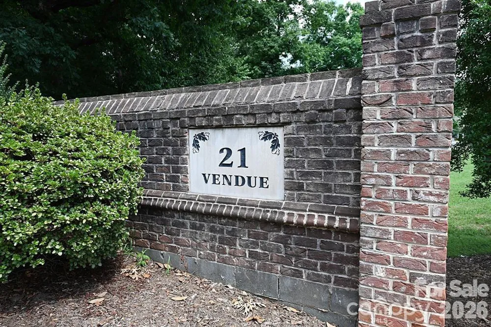 1360 21st Avenue NE Hickory, NC 28601