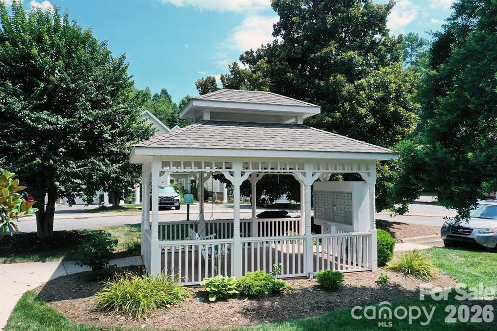 1360 21st Avenue NE Hickory, NC 28601