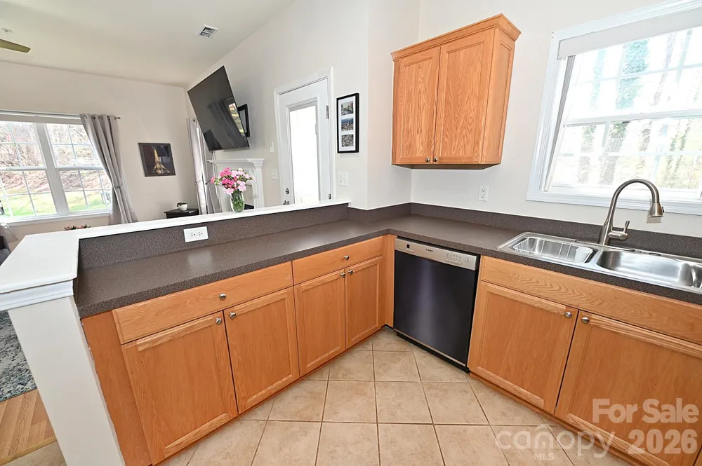 1360 21st Avenue NE Hickory, NC 28601