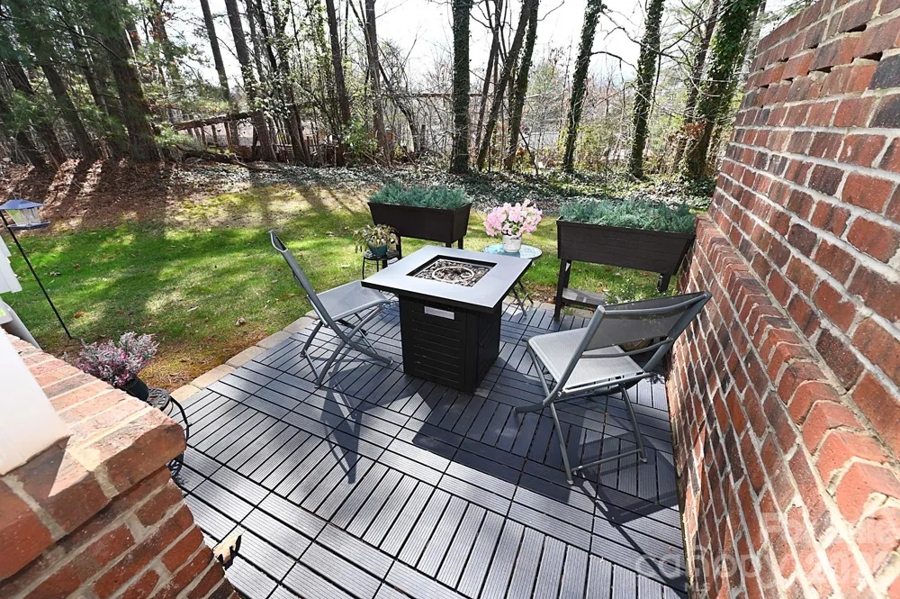 1360 21st Avenue NE Hickory, NC 28601