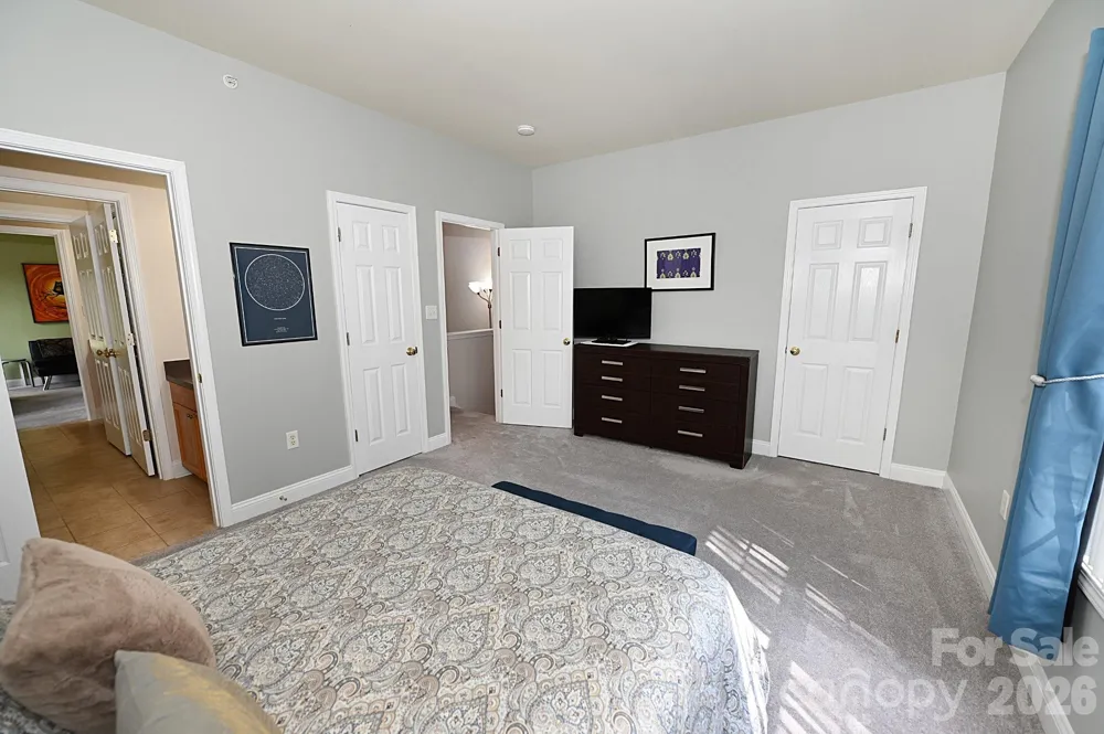 1360 21st Avenue NE Hickory, NC 28601