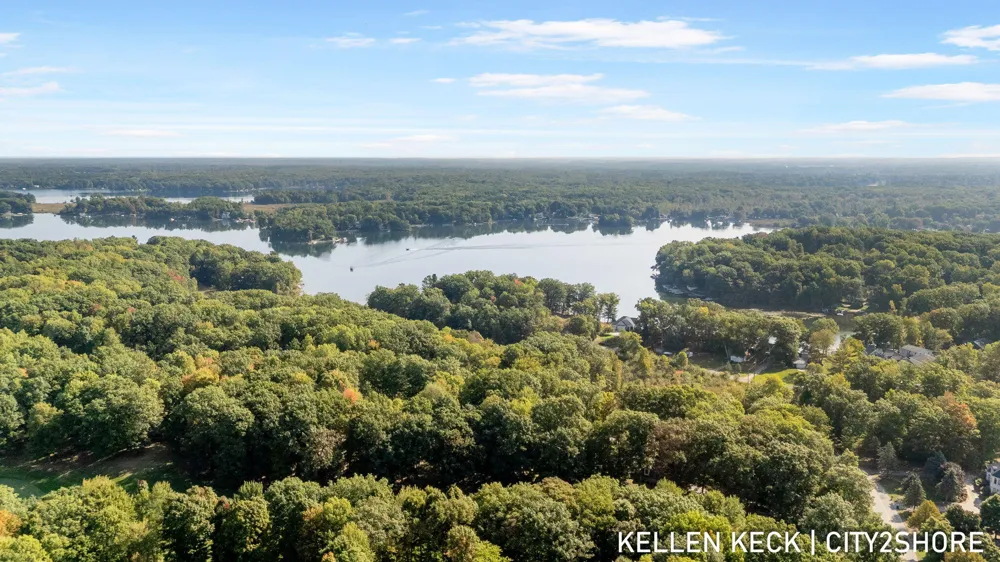 11280 Apache Wells Court Canadian Lakes, MI 49346
