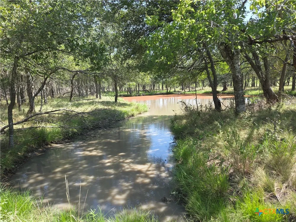 1988 CR 116 Rogers, TX 76569