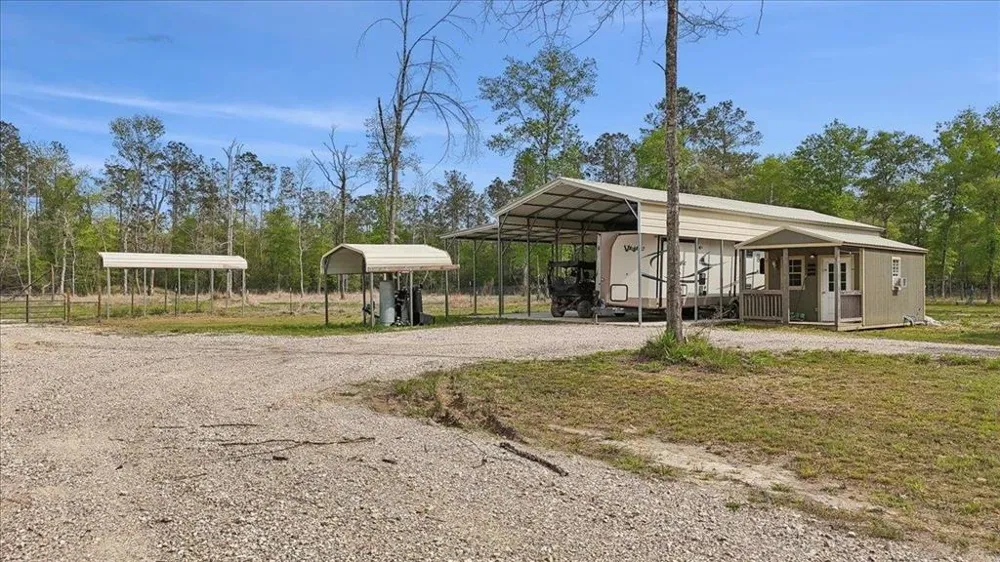 1793 County Road 3132 Buna, TX 77612