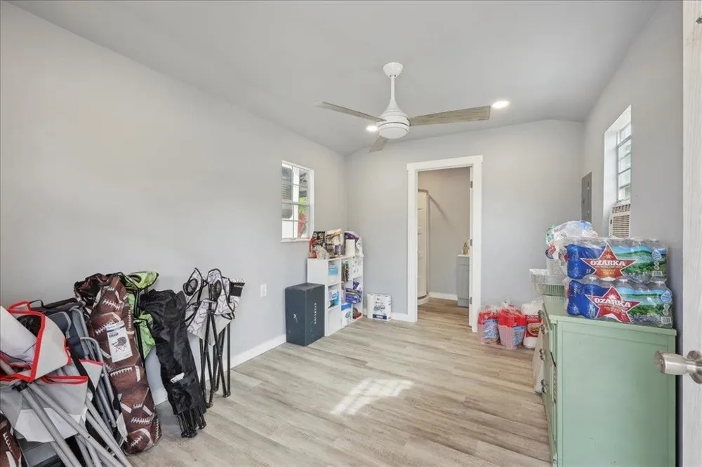 1793 County Road 3132 Buna, TX 77612