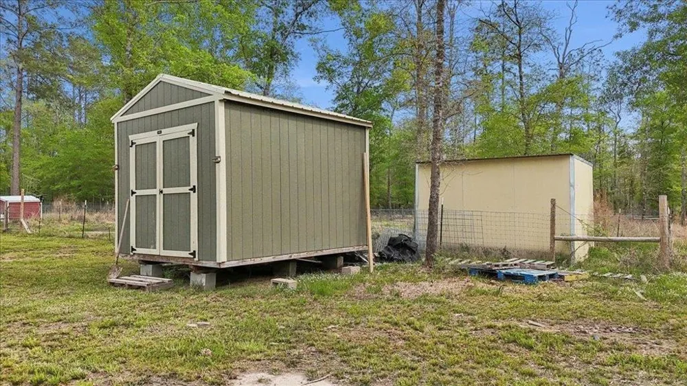 1793 County Road 3132 Buna, TX 77612