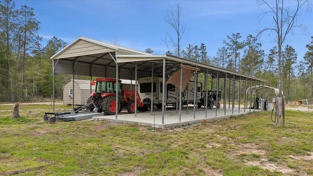 1793 County Road 3132 Buna, TX 77612
