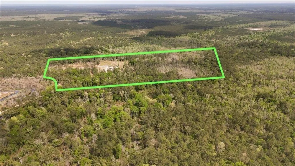 1793 County Road 3132 Buna, TX 77612