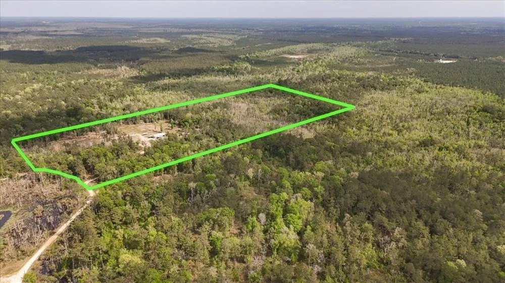 1793 County Road 3132 Buna, TX 77612