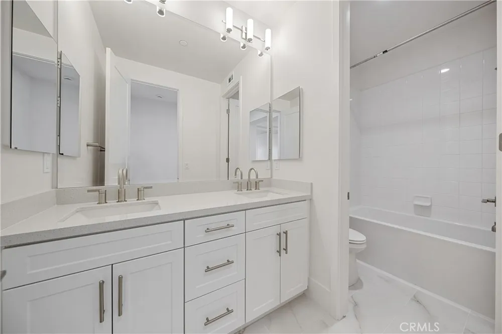 5817 Sunrise Ridge Lane Lake Forest, CA 92679