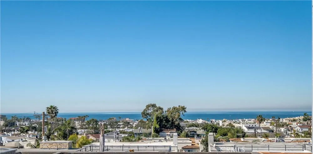 719 1st Place Hermosa Beach, CA 90254