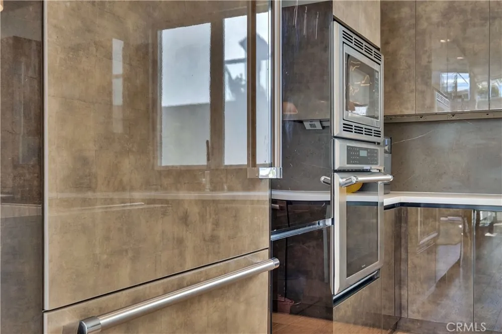 719 1st Place Hermosa Beach, CA 90254