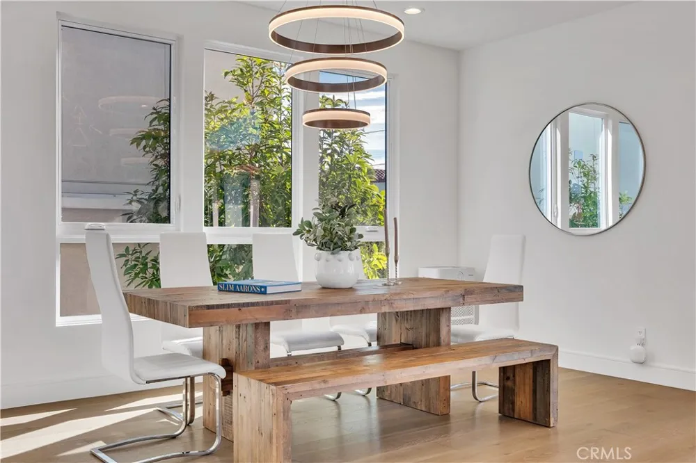 719 1st Place Hermosa Beach, CA 90254