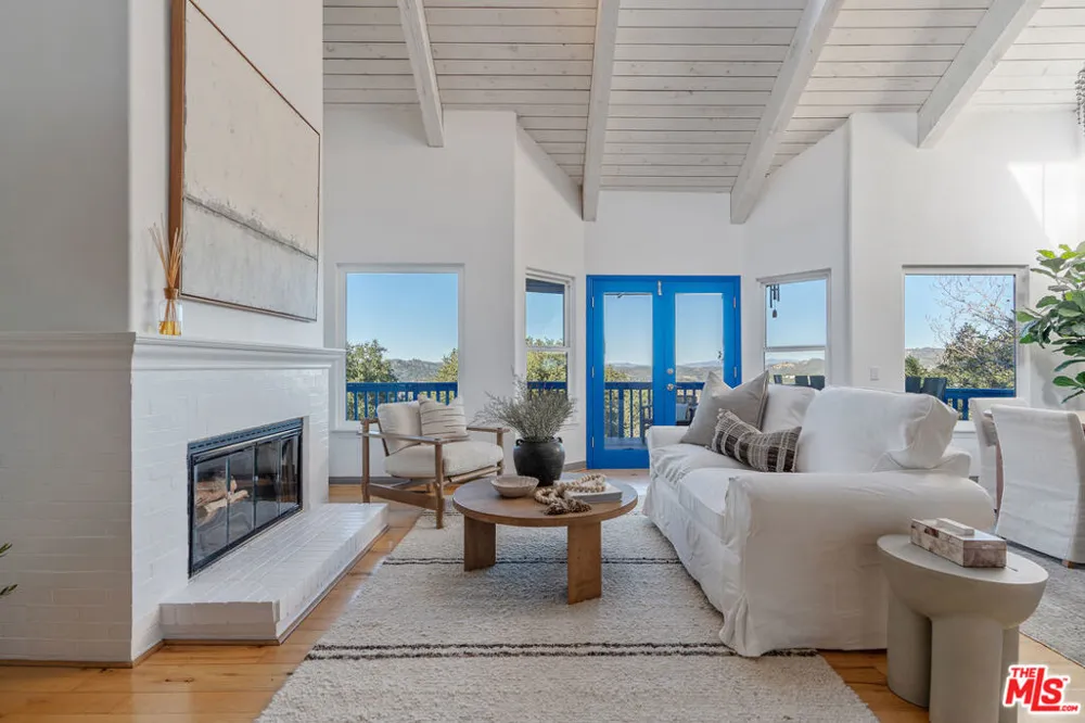 20675 Medley Lane Topanga, CA 90290