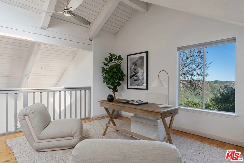 20675 Medley Lane Topanga, CA 90290