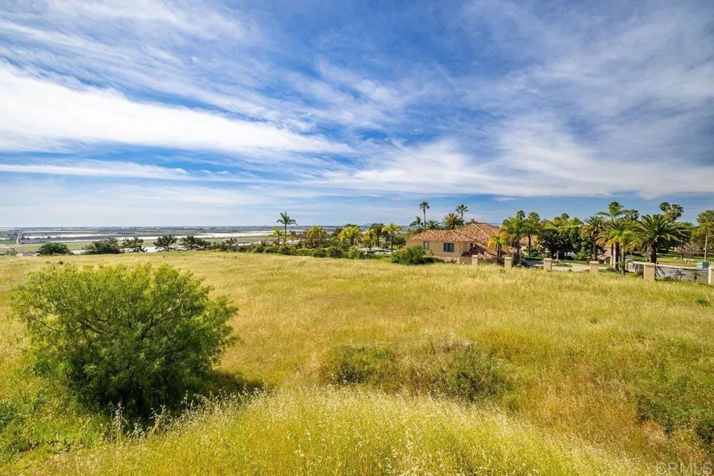1009 Corte Barroso Camarillo, CA 93010