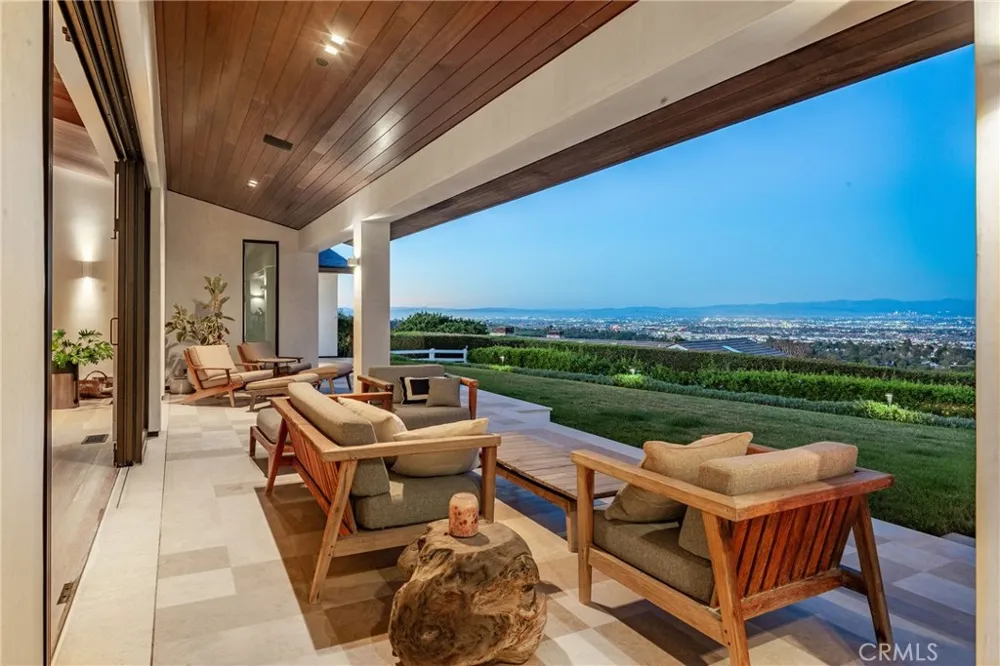 38 Saddleback Rolling Hills, CA 90274