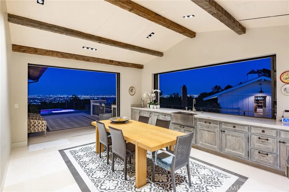 38 Saddleback Rolling Hills, CA 90274