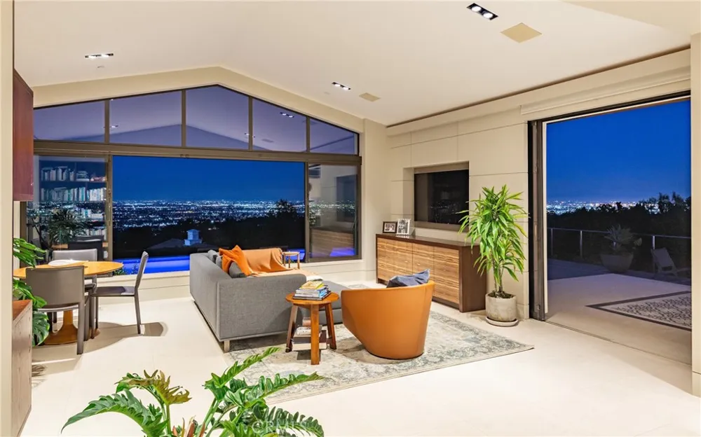38 Saddleback Rolling Hills, CA 90274