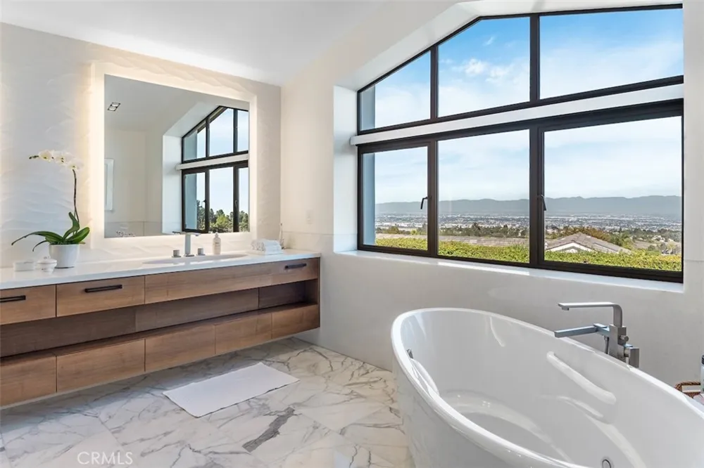 38 Saddleback Rolling Hills, CA 90274