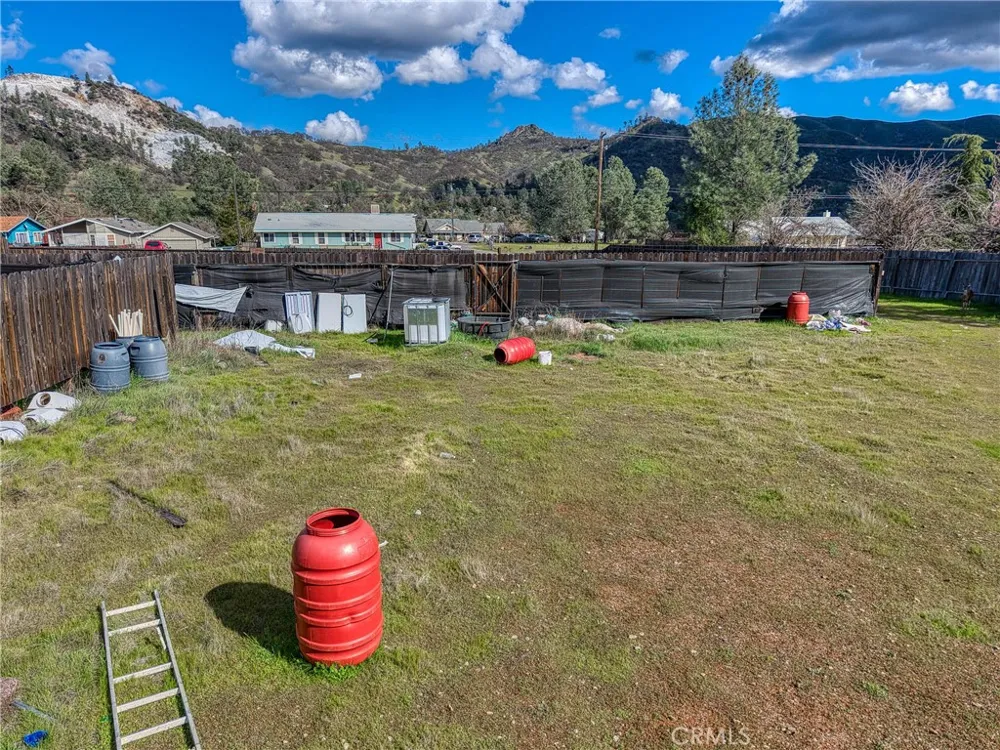 2605 Spring Valley Clearlake Oaks, CA 95423