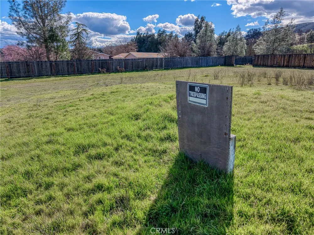 2605 Spring Valley Clearlake Oaks, CA 95423