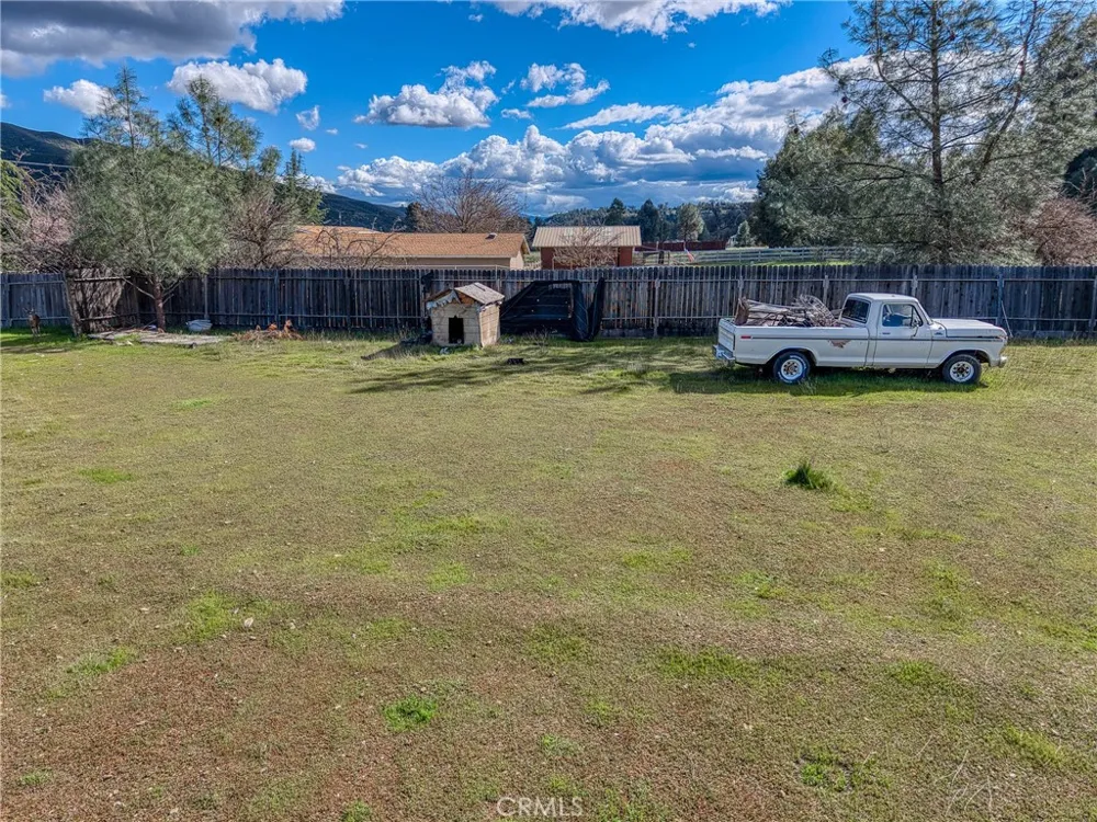 2605 Spring Valley Clearlake Oaks, CA 95423
