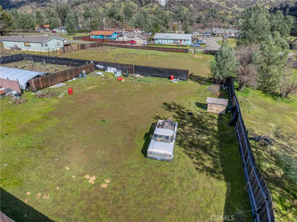 2605 Spring Valley Clearlake Oaks, CA 95423