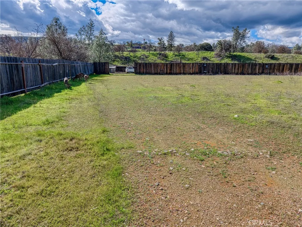 2605 Spring Valley Clearlake Oaks, CA 95423