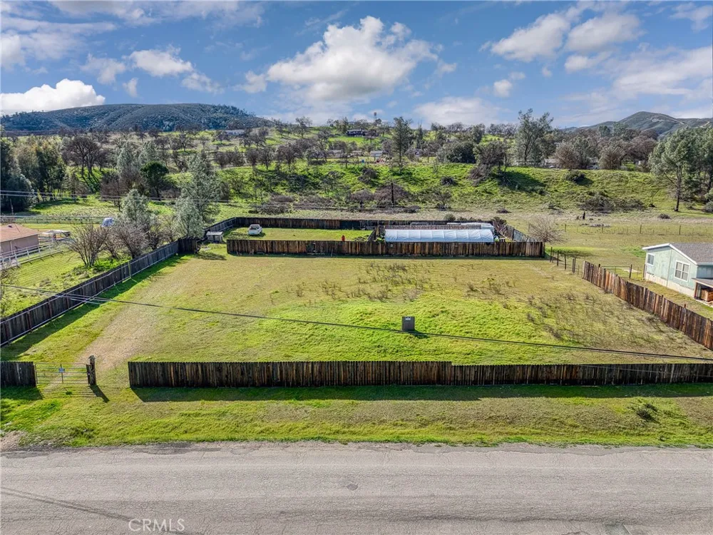2605 Spring Valley Clearlake Oaks, CA 95423