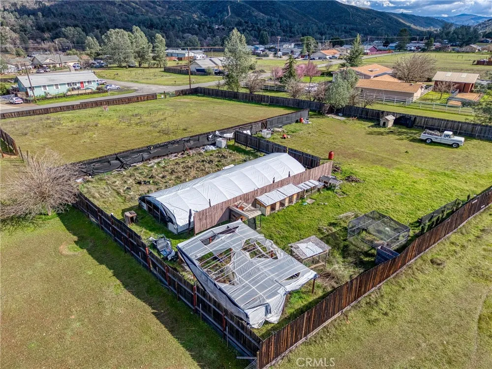 2605 Spring Valley Clearlake Oaks, CA 95423