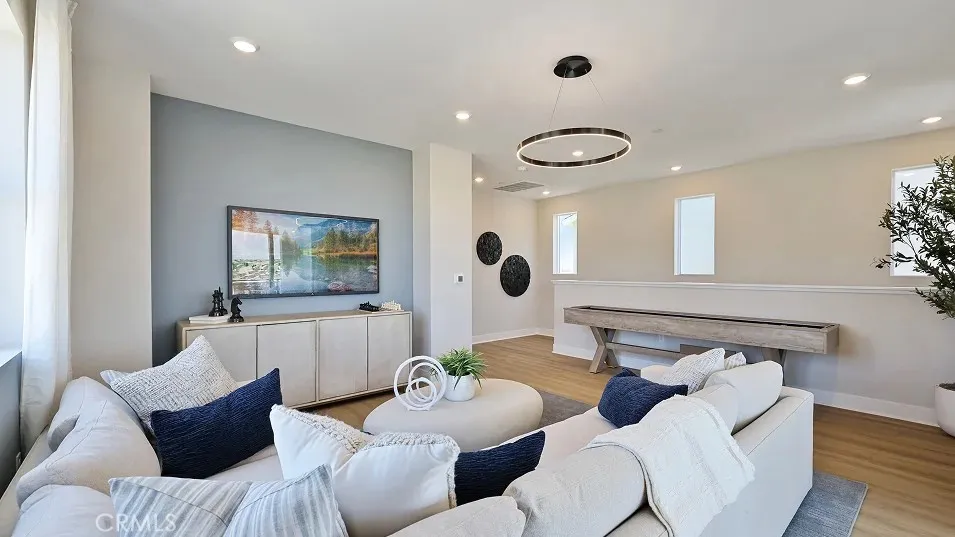 27540 Grand Fir Way Valencia, CA 91381