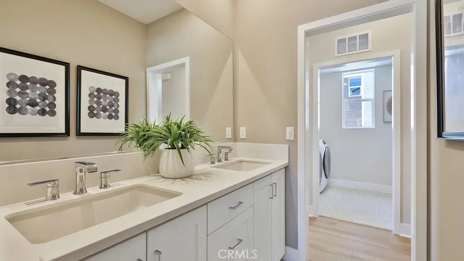 27540 Grand Fir Way Valencia, CA 91381